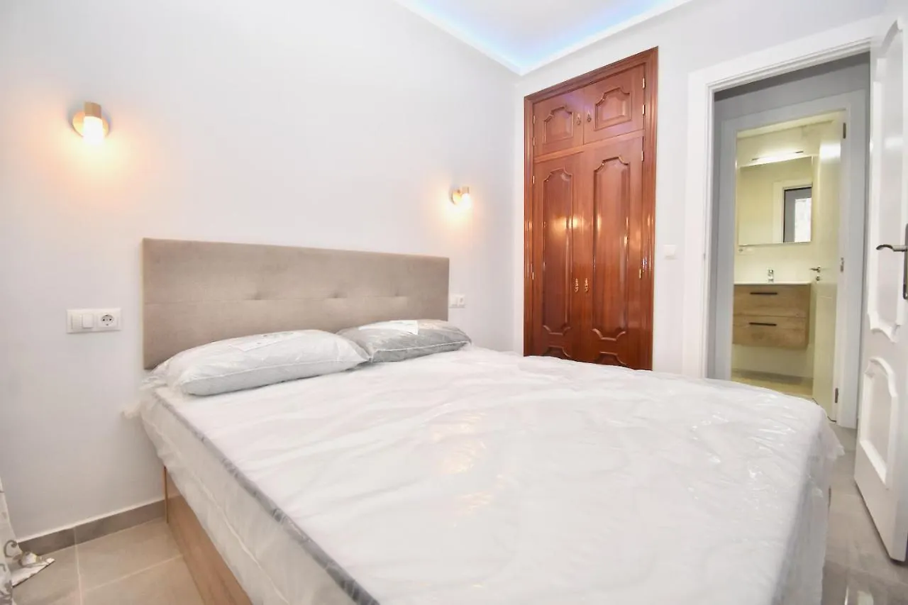 Luxury Suites Fuengirola 0*,  España